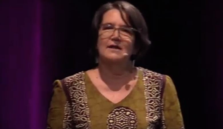 Palestra de Isabel Casimiro sobre a história do movimento de mulheres e feminista em Moçambique: